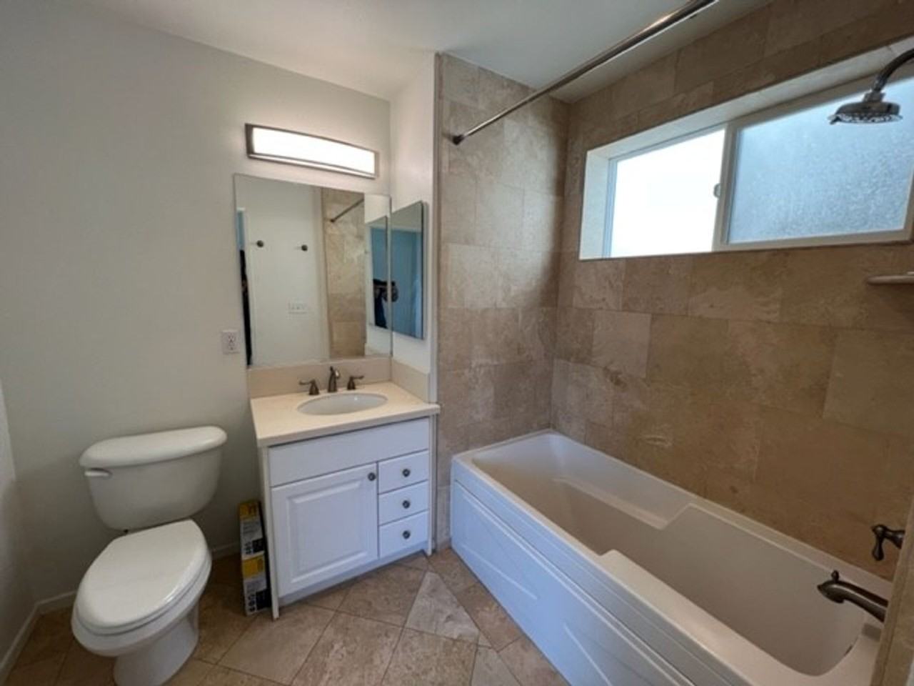 906 S Serrano Ave #403 - Photo 7 of 15