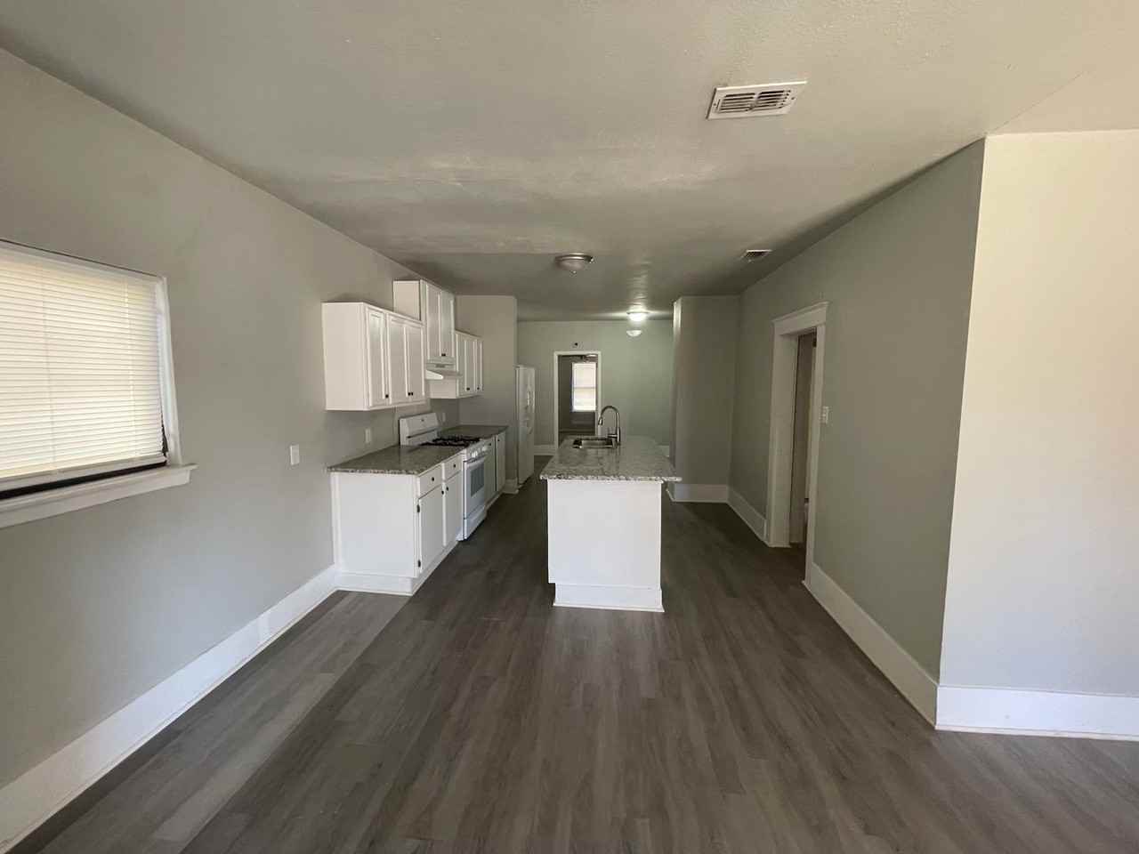 857 Mulberry St - Photo 7 of 11