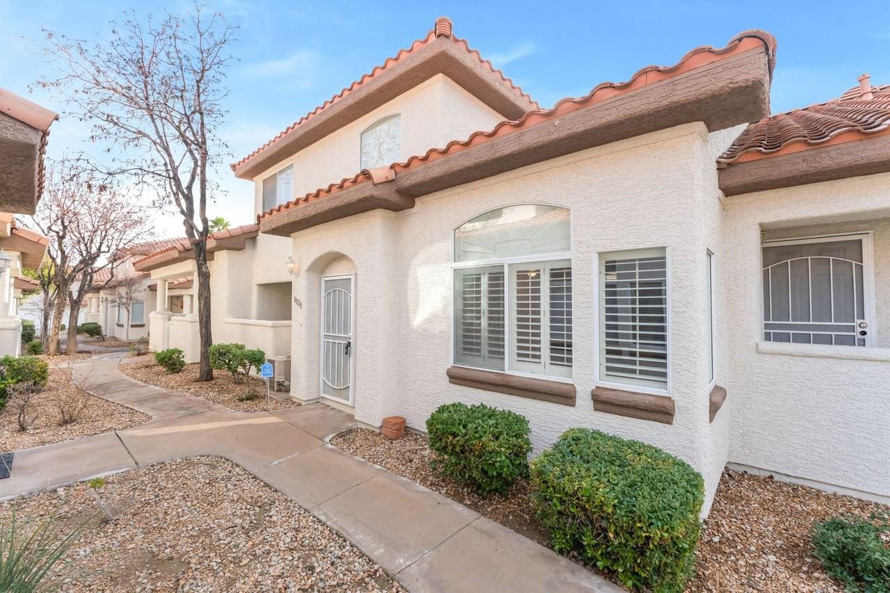 8028 Desire Ave - Photo 2 of 29