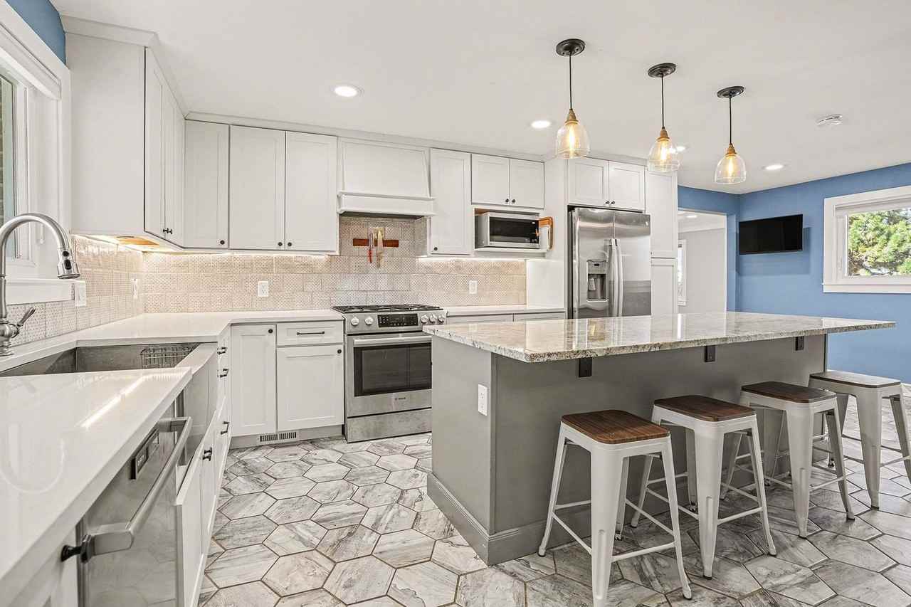 10813 W 61st Ave - Photo 5 of 24