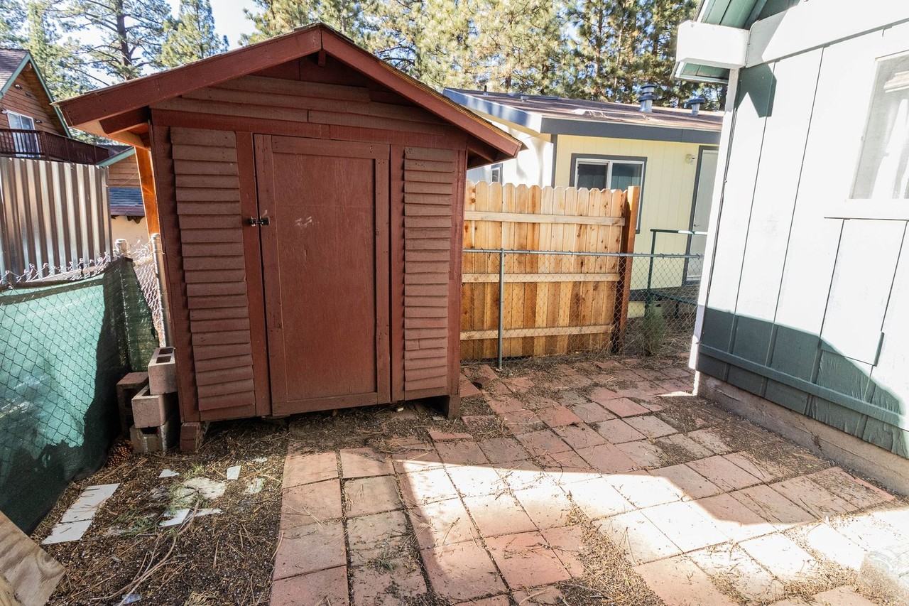 426 W Mojave Blvd - Photo 2 of 23