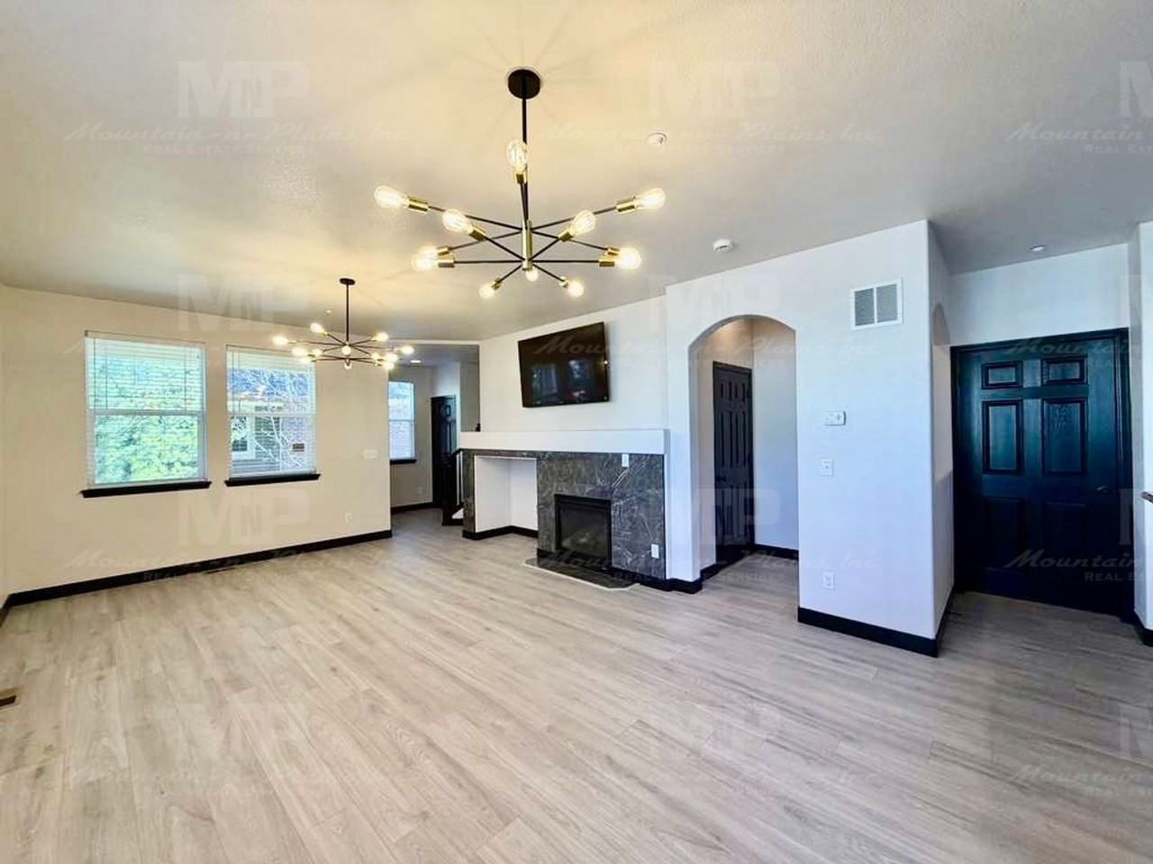 3809 Rock Creek Dr - Photo 6 of 23