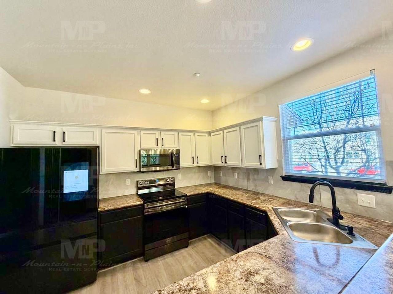 3809 Rock Creek Dr - Photo 7 of 23