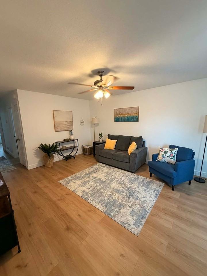 2121 Kentucky Ave - Photo 3 of 20