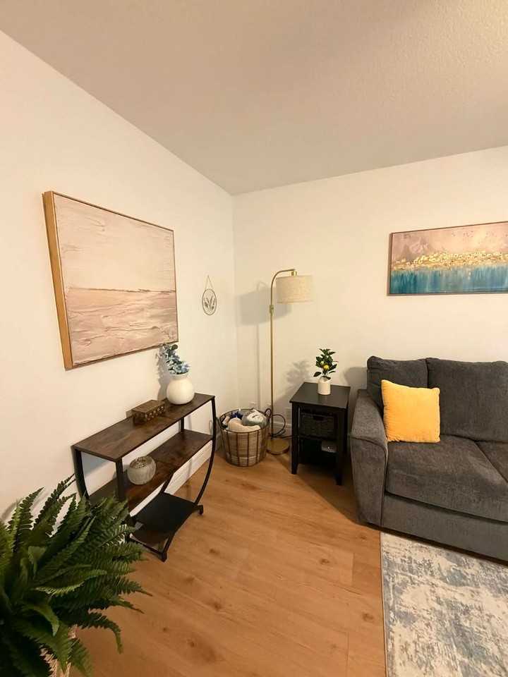 2121 Kentucky Ave - Photo 4 of 20