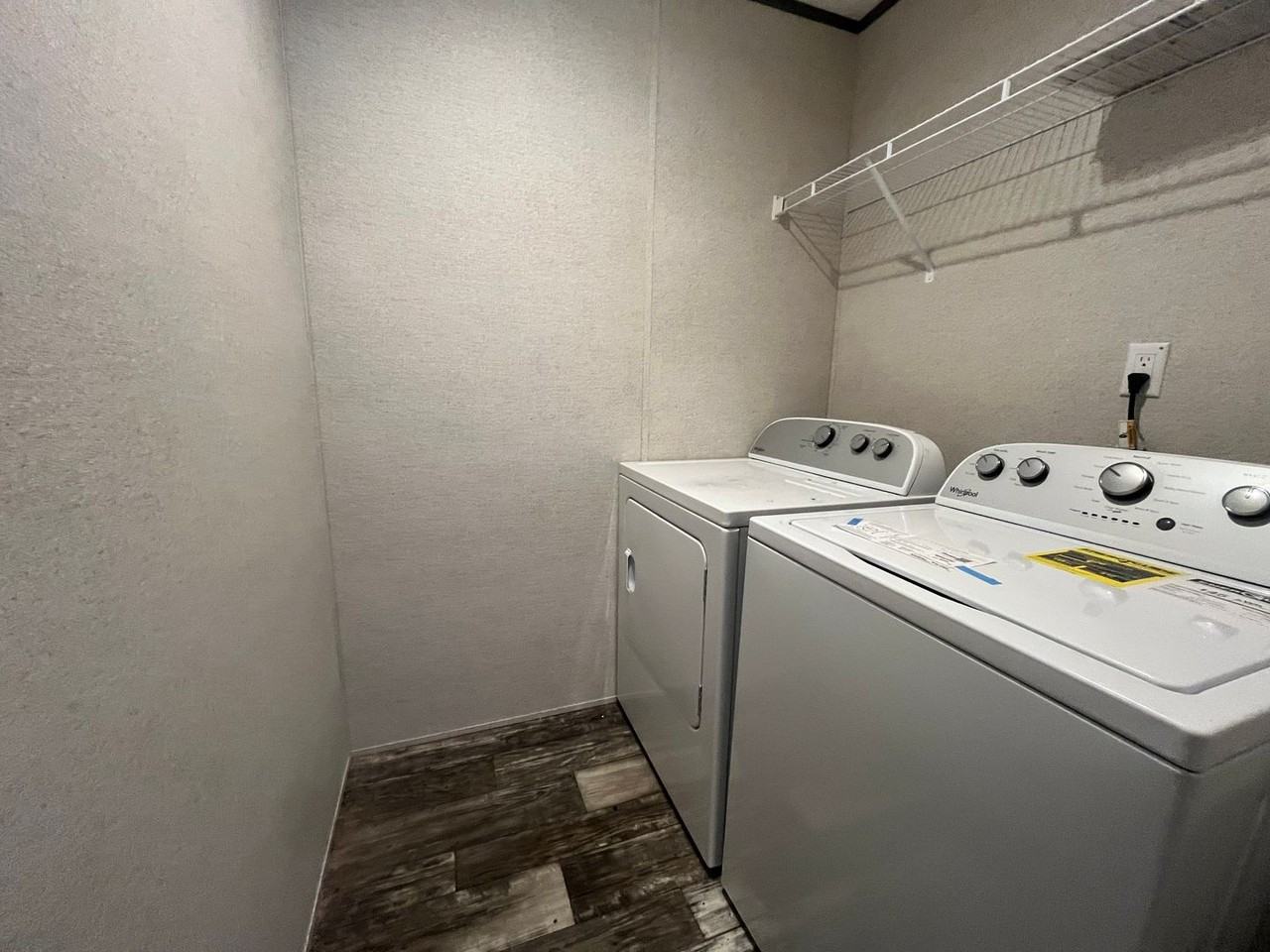 903 Broome Ave Nw - Photo 7 of 10