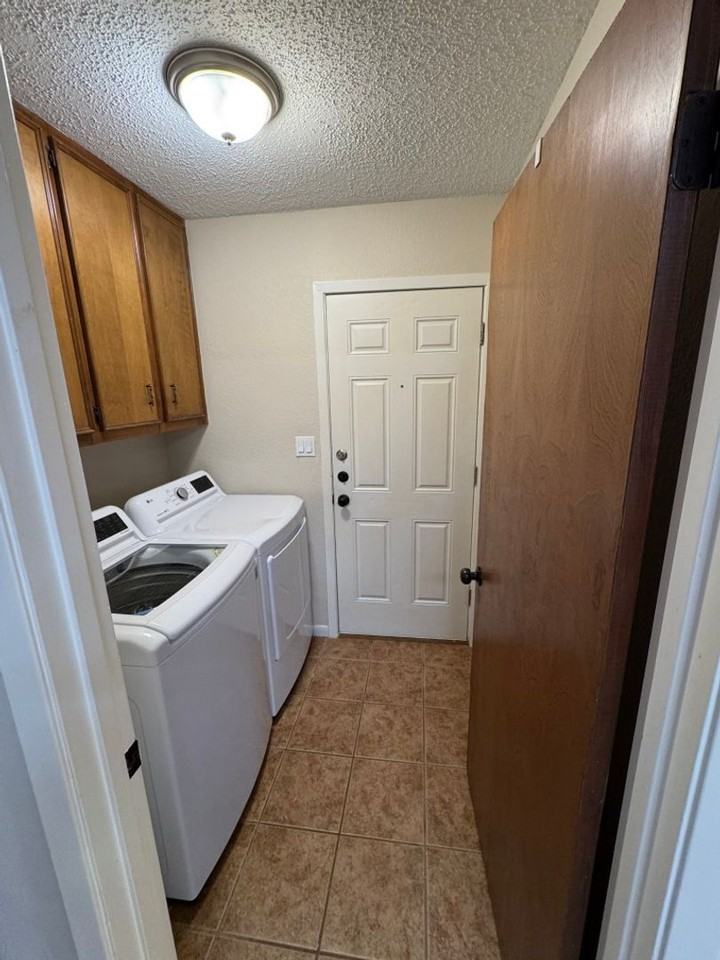 206 Timberlane Dr - Photo 5 of 10