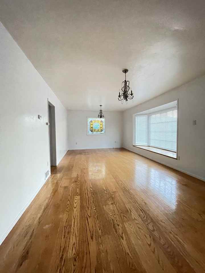 104 Olive Ave - Photo 5 of 19