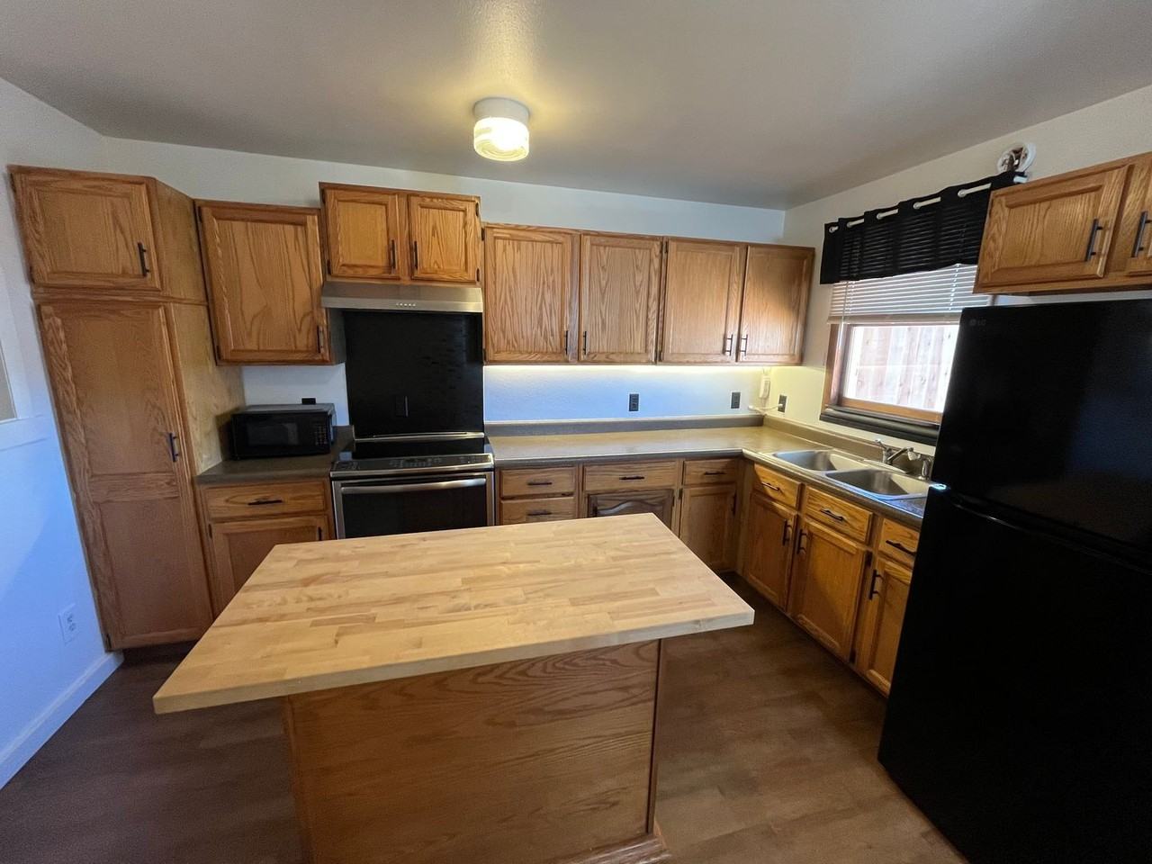 527 N Franklin St - Photo 5 of 17