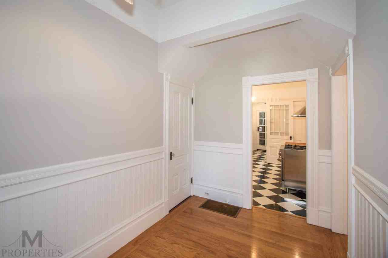 4443 20th St - Photo 4 of 28