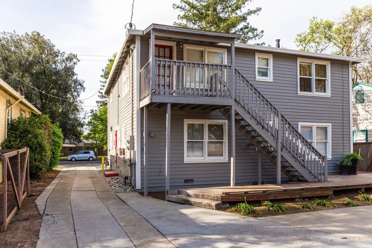 343 W 1st Ave - Photo 5 of 10