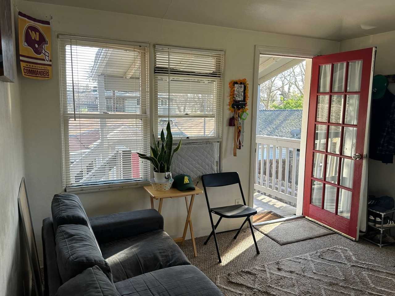 343 W 1st Ave - Photo 6 of 10