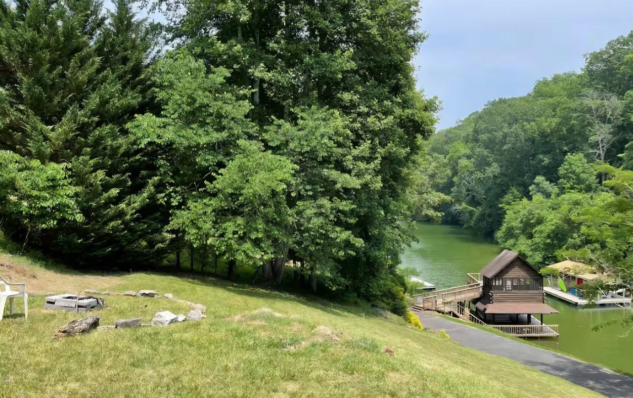 388 Hideaway Farm Rd - Photo 3 of 16