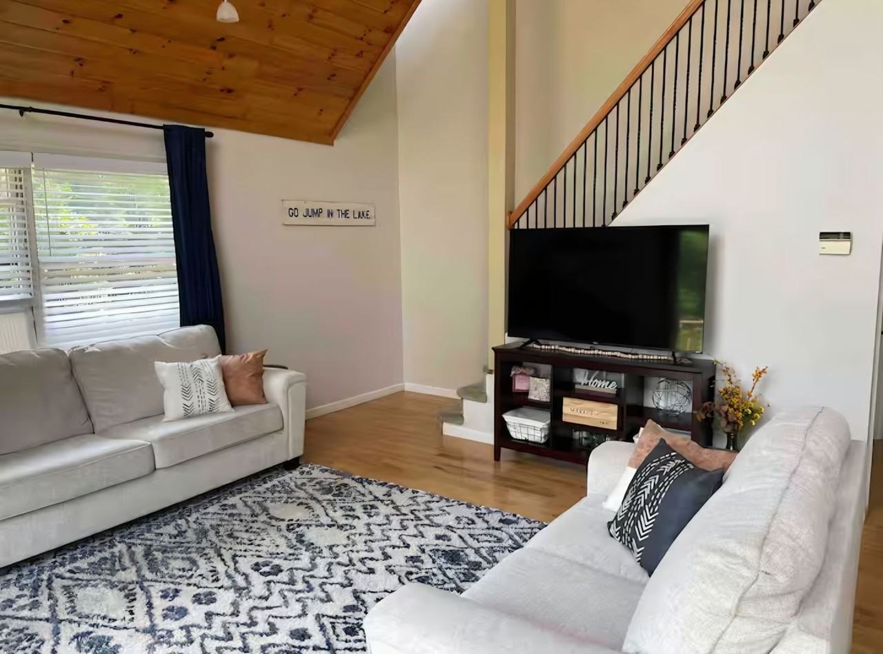 388 Hideaway Farm Rd - Photo 7 of 16