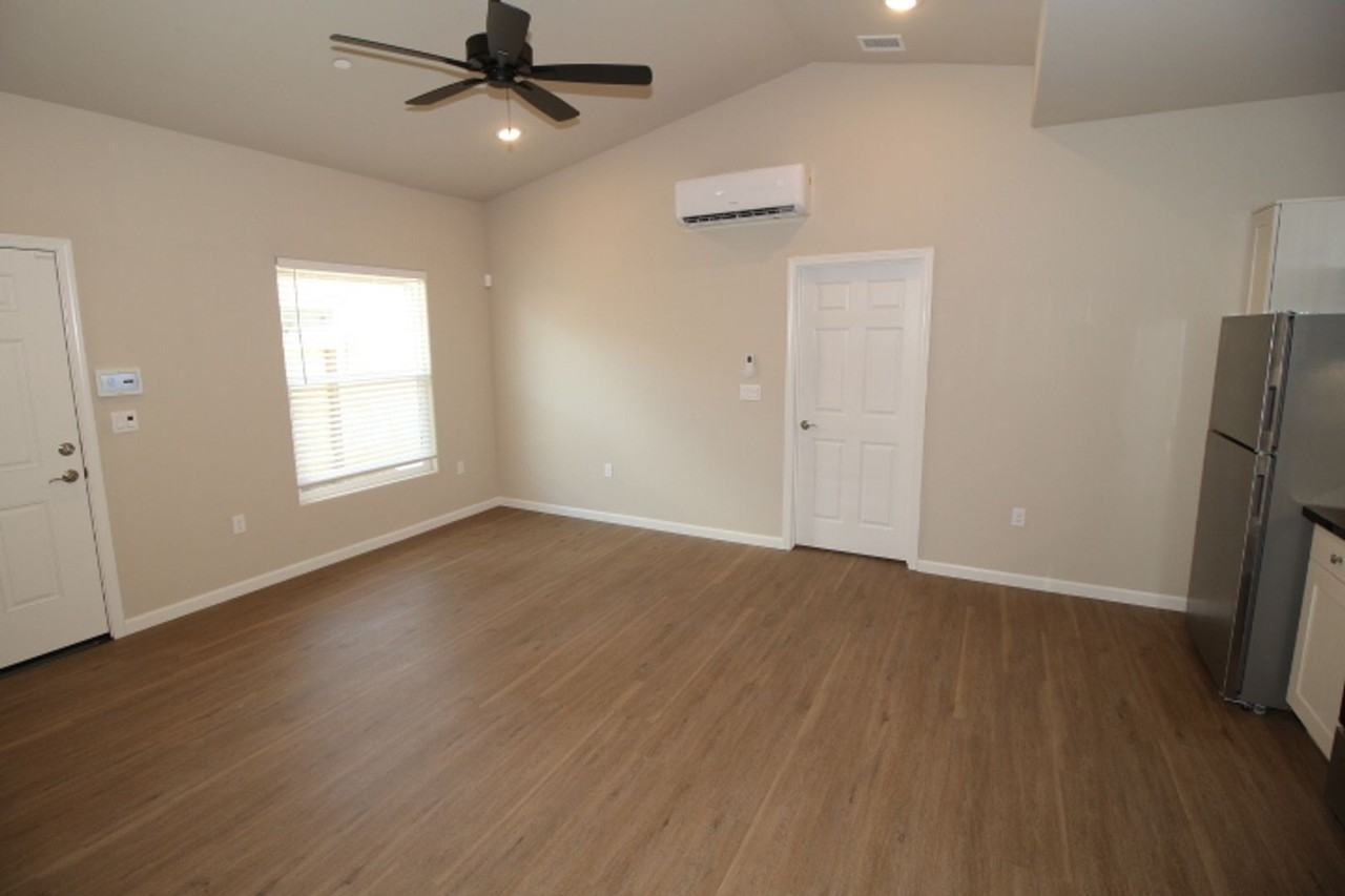 1317 E Portals Ave - Photo 3 of 11