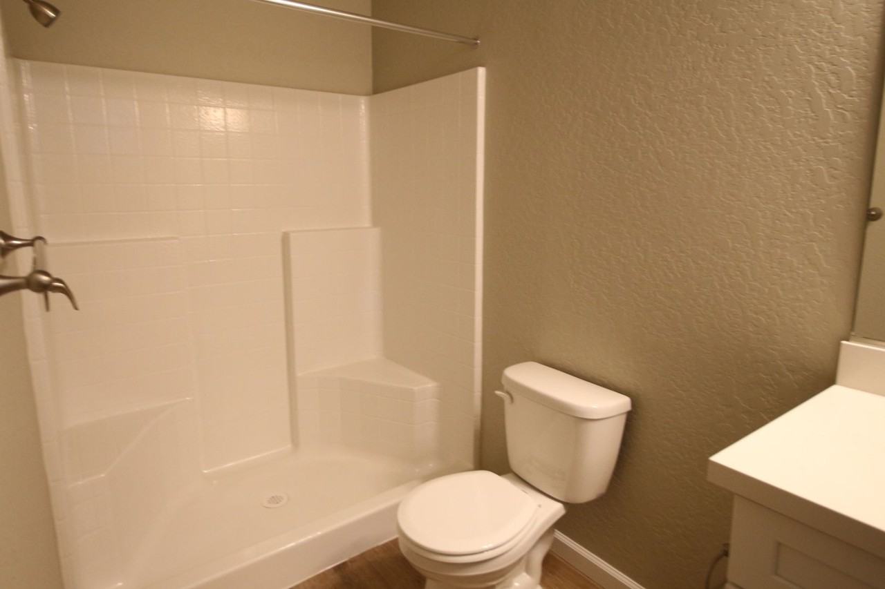 6010 E Sussex Way - Photo 6 of 7