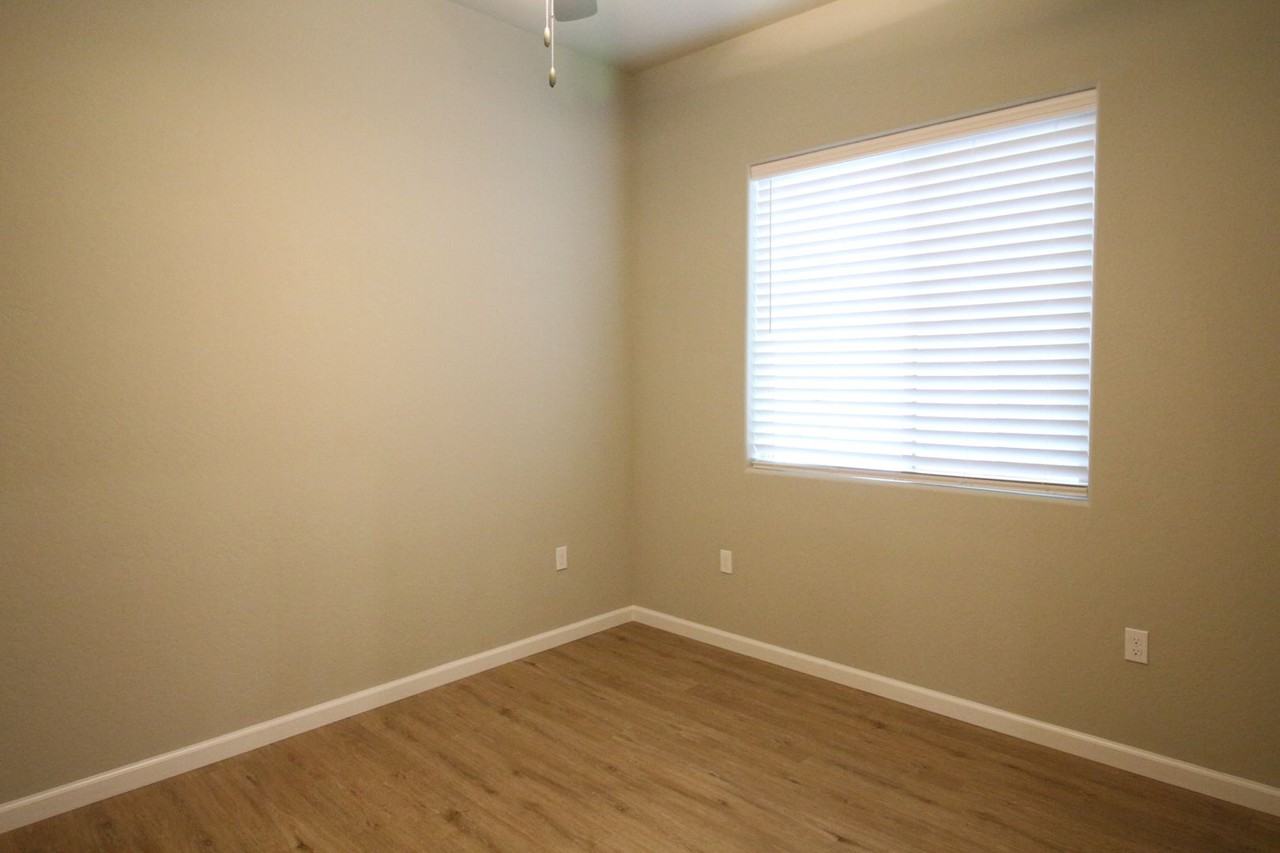 6010 E Sussex Way - Photo 7 of 7