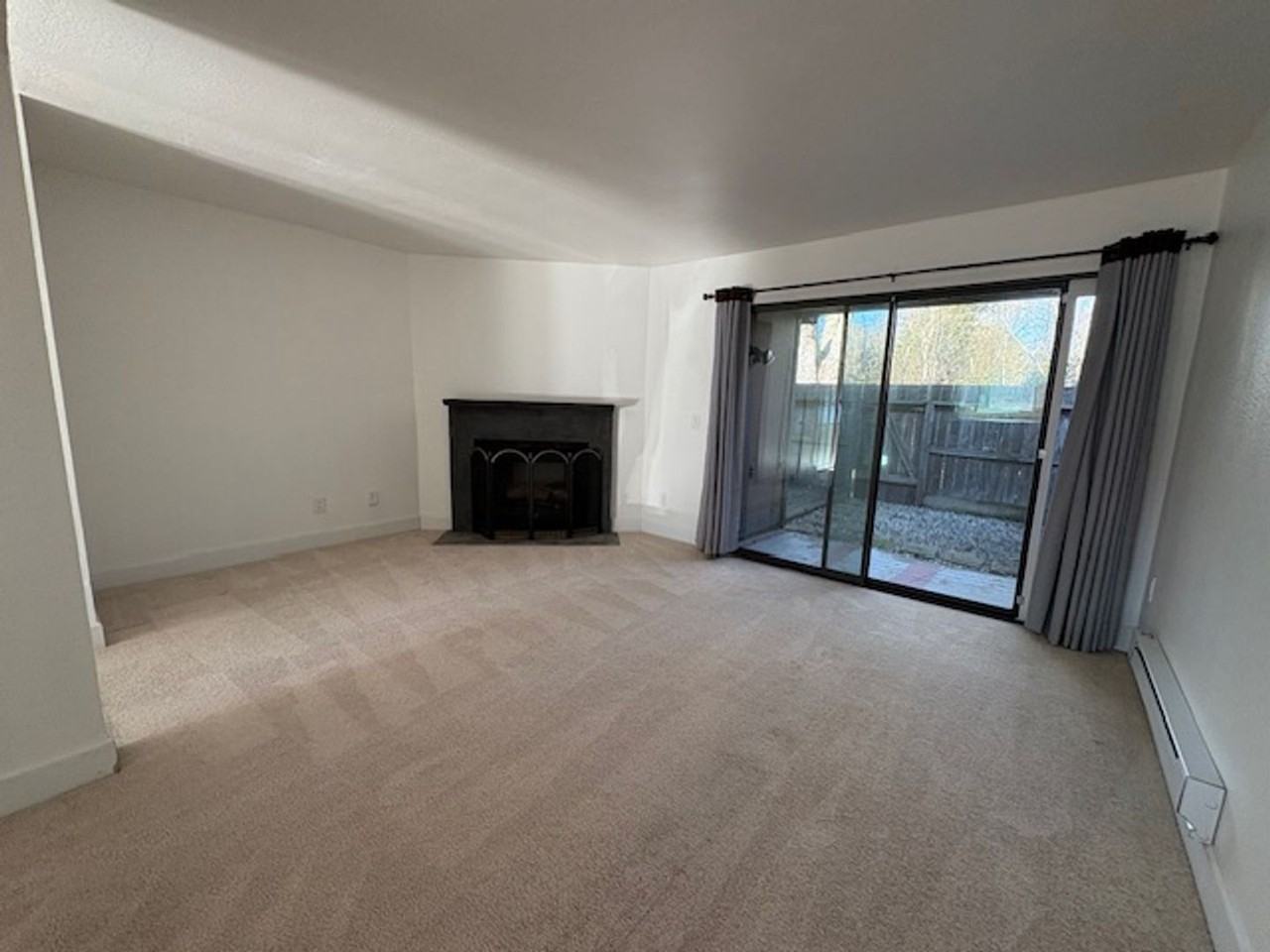 1415 Parkway Dr - Photo 4 of 22