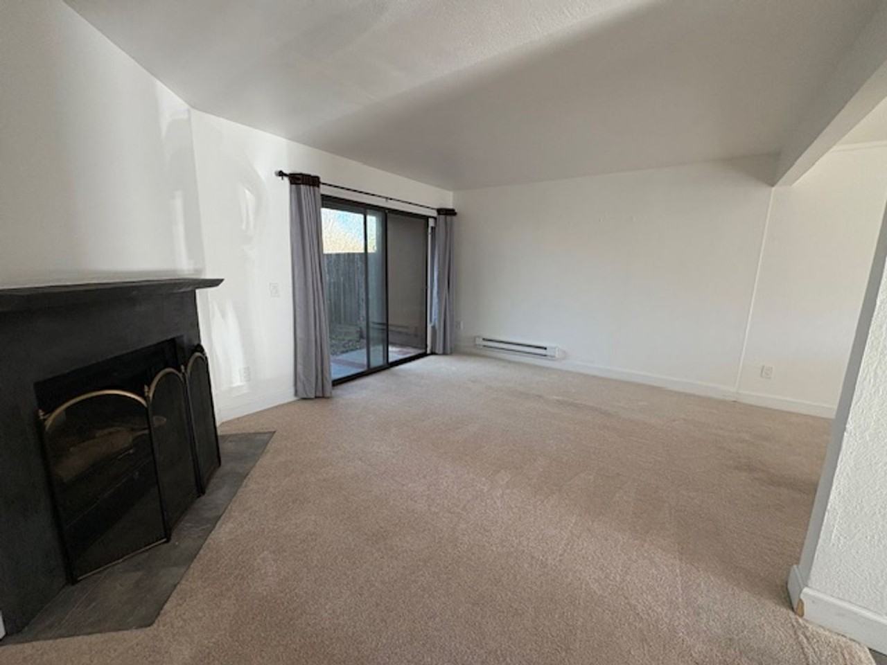 1415 Parkway Dr - Photo 6 of 22