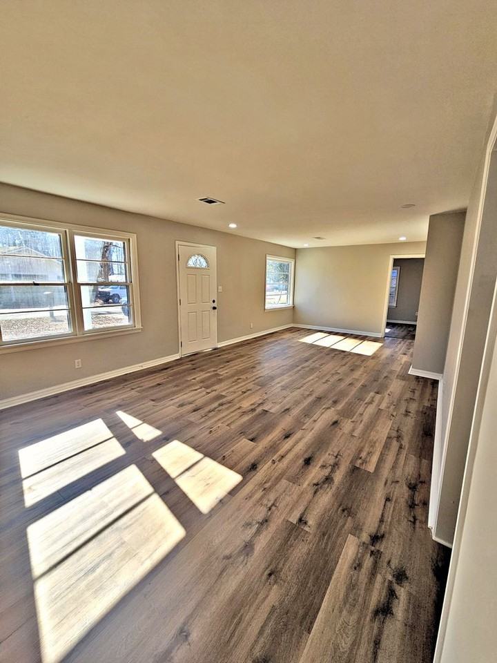 405 Woodland St Nw - Photo 2 of 13