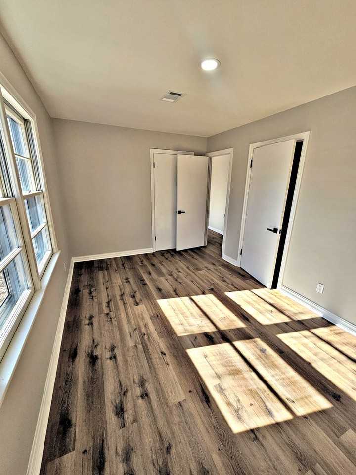 405 Woodland St Nw - Photo 3 of 13