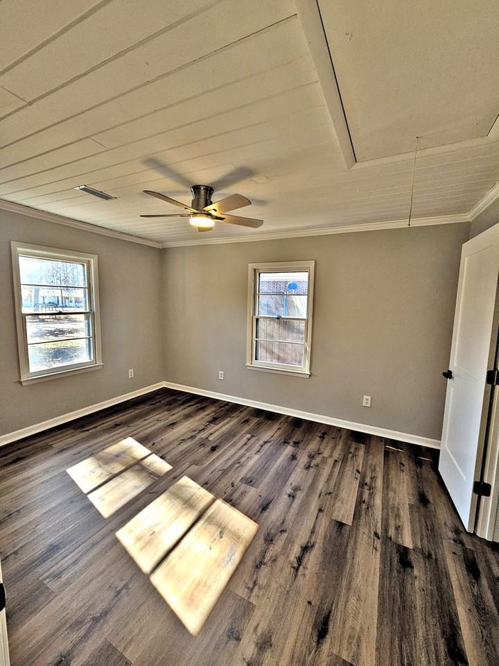 405 Woodland St Nw - Photo 7 of 13