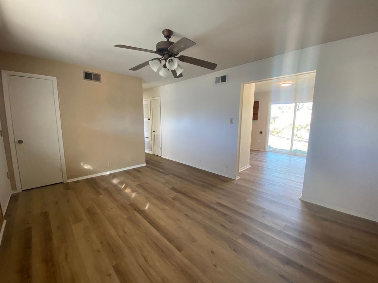 2110 Sun Cir - Photo 6 of 9