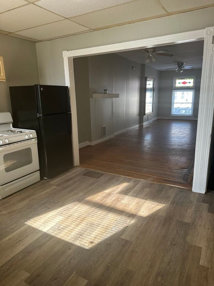 2687 Wilkens Ave - Photo 6 of 12