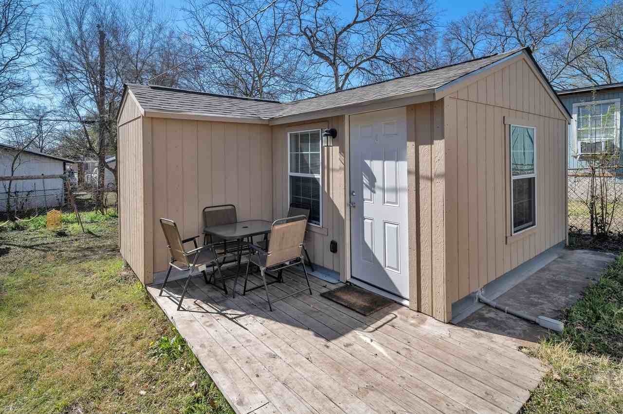 162 Mcdougal Ave - Photo 2 of 16