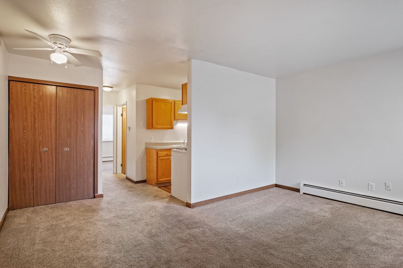 Prairie Creek Apartments - Photo 4 of 14