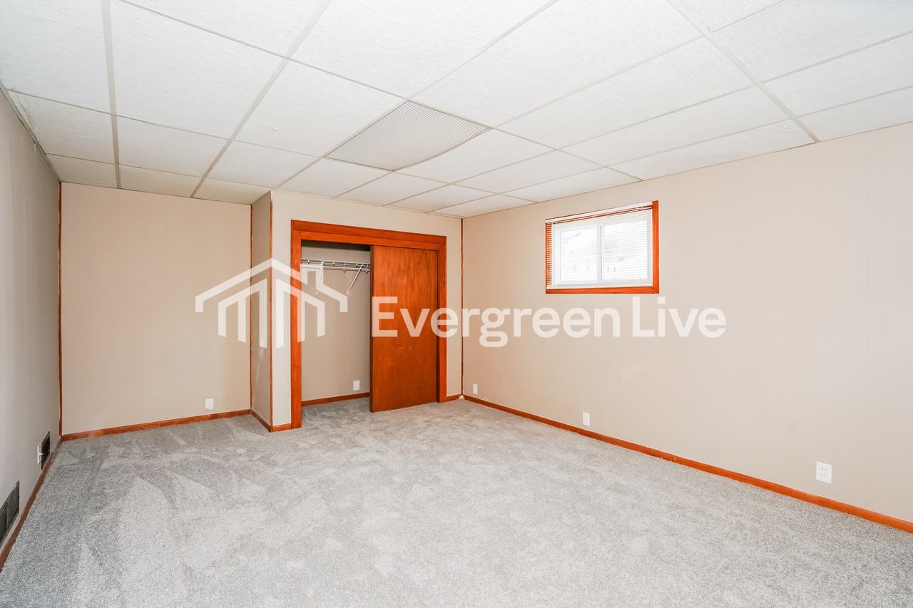 3138 N 44th St - Photo 3 of 15