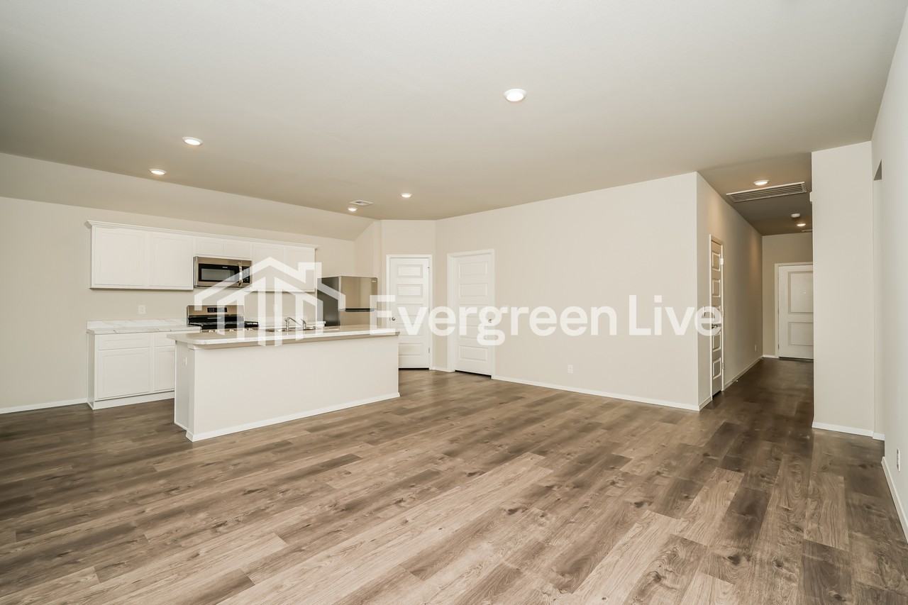 10187 E Biswell Ln - Photo 4 of 17