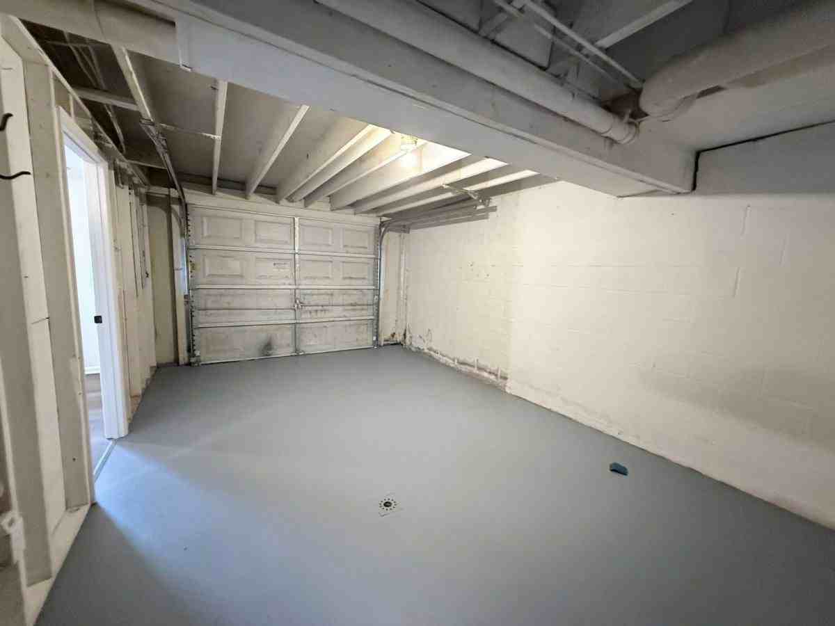 52 N Front St - Photo 3 of 10
