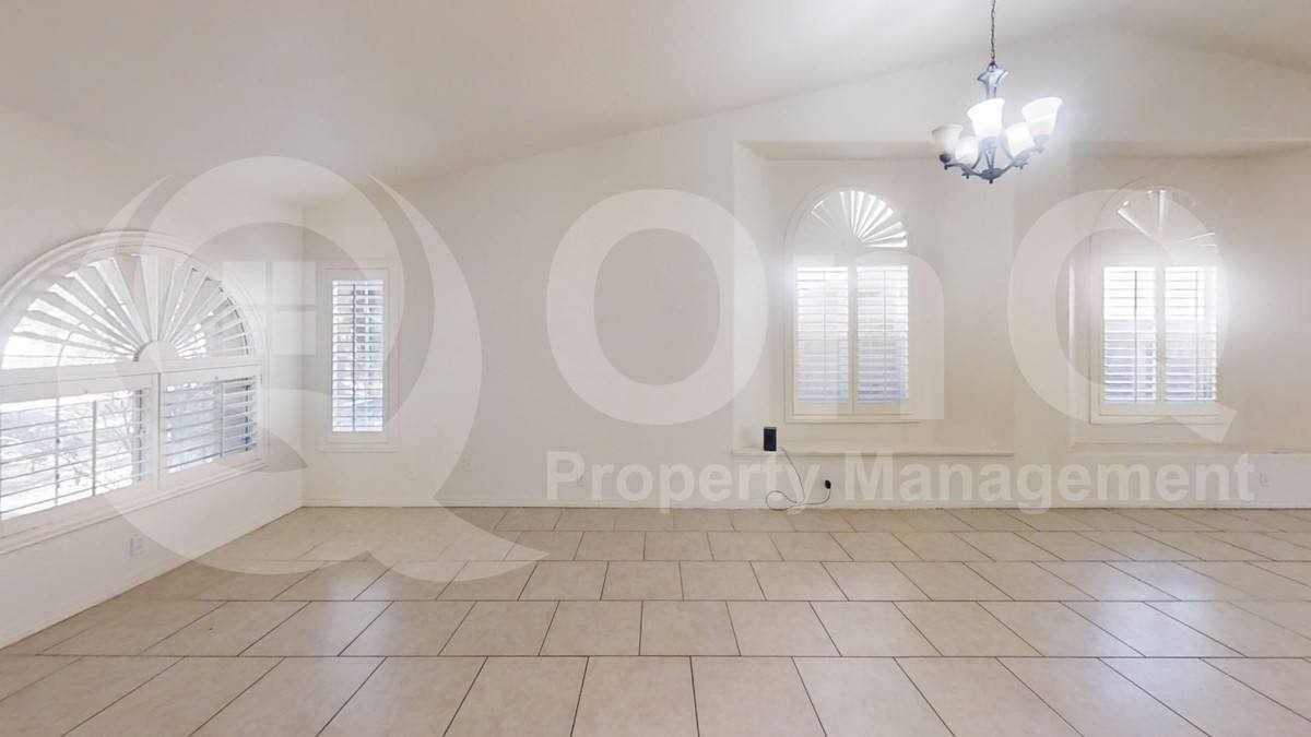 795 S Camellia Dr - Photo 3 of 10