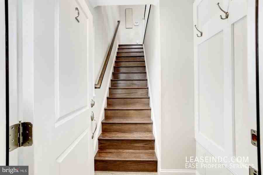 547 Park Rd Nw #2 - Photo 2 of 23