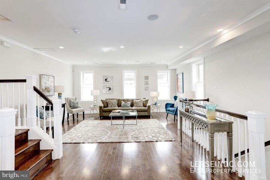 547 Park Rd Nw #2 - Photo 3 of 23