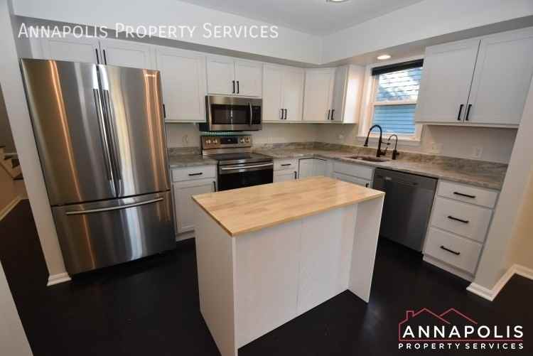 114 Oakwood Rd - Photo 2 of 29