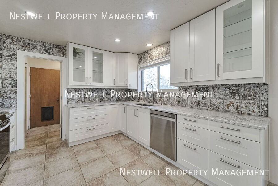 1826 W Lawrence Cir - Photo 6 of 35