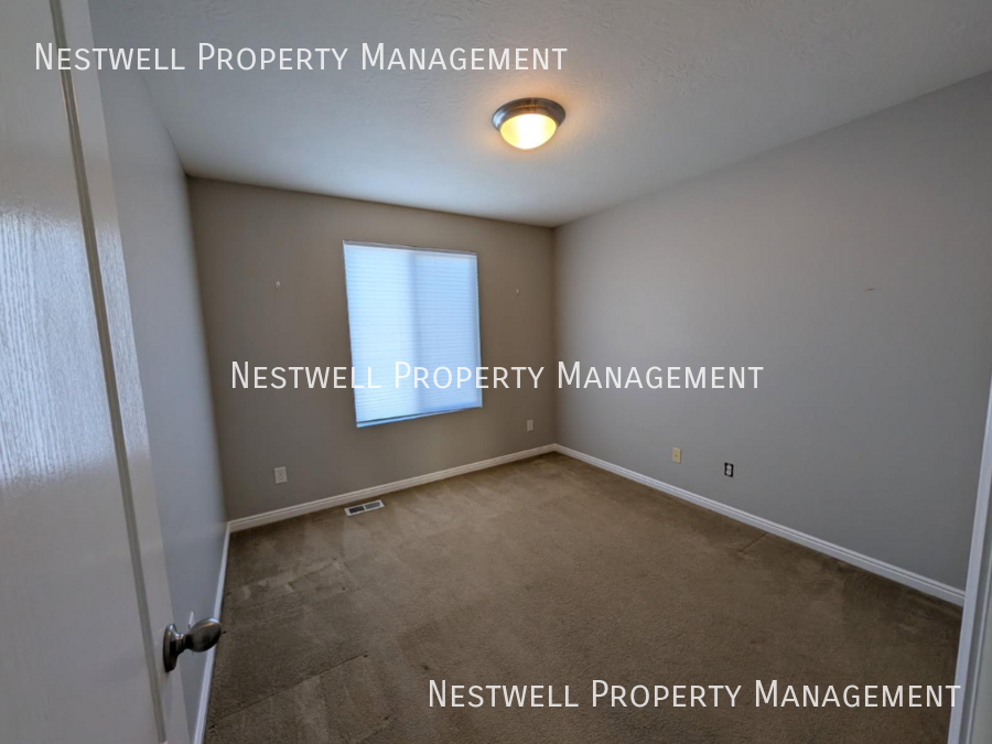 3042 E Lookout Dr - Photo 6 of 18