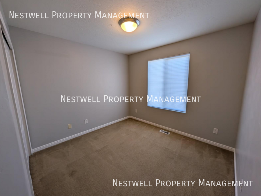 3042 E Lookout Dr - Photo 7 of 18