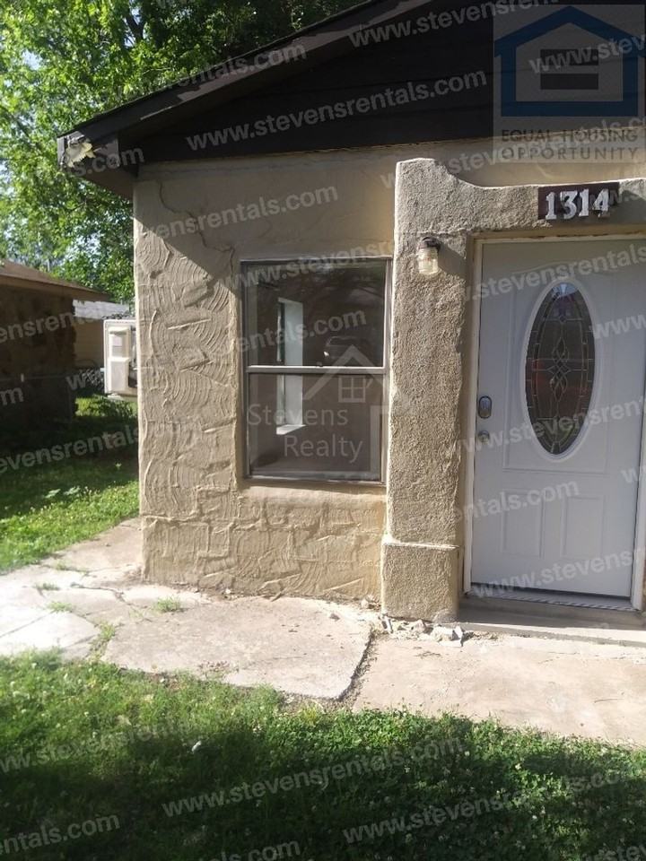 1314 Nw Williams Ave - Photo 4 of 21