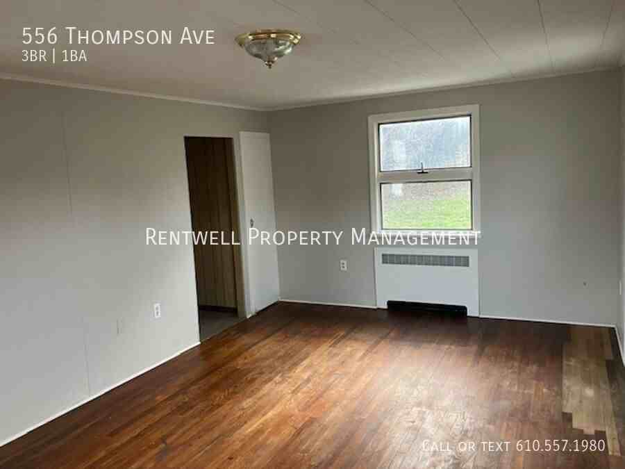 556 Thompson Ave - Photo 5 of 11