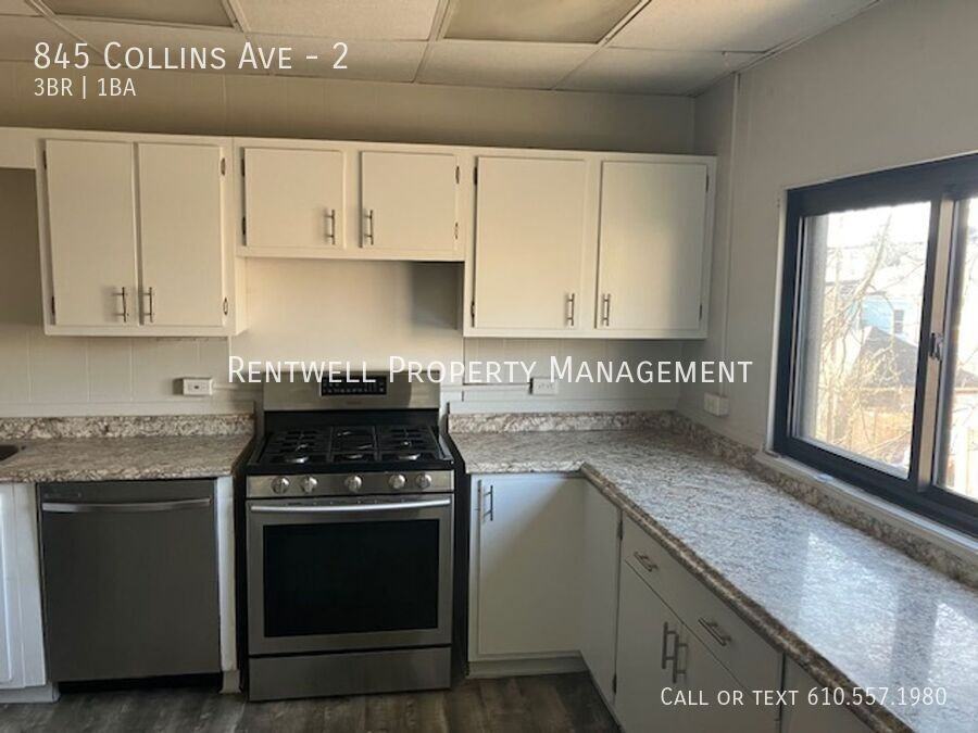 845 Collins Ave #2 - Photo 3 of 10