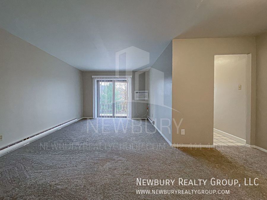 1449 Poplar St #23 - Photo 2 of 17