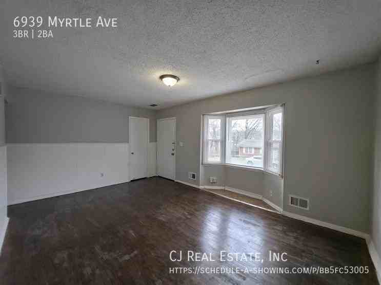 6939 Myrtle Ave - Photo 2 of 11