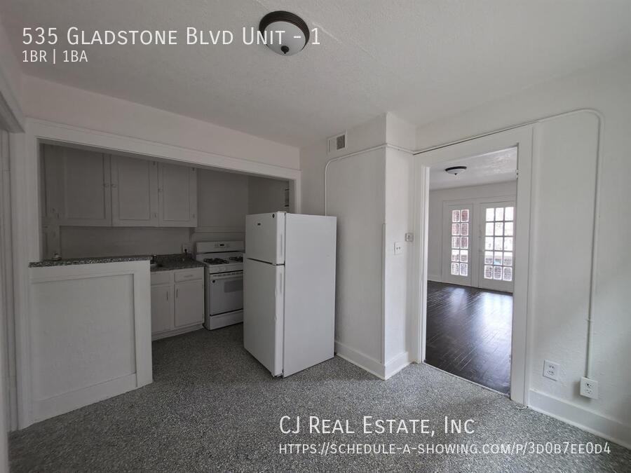 535 Gladstone Blvd #1 - Photo 5 of 9