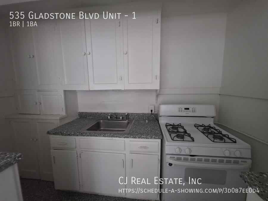 535 Gladstone Blvd #1 - Photo 6 of 9