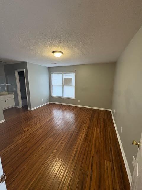 102 W Victoria Ct Apt C - Photo 5 of 17