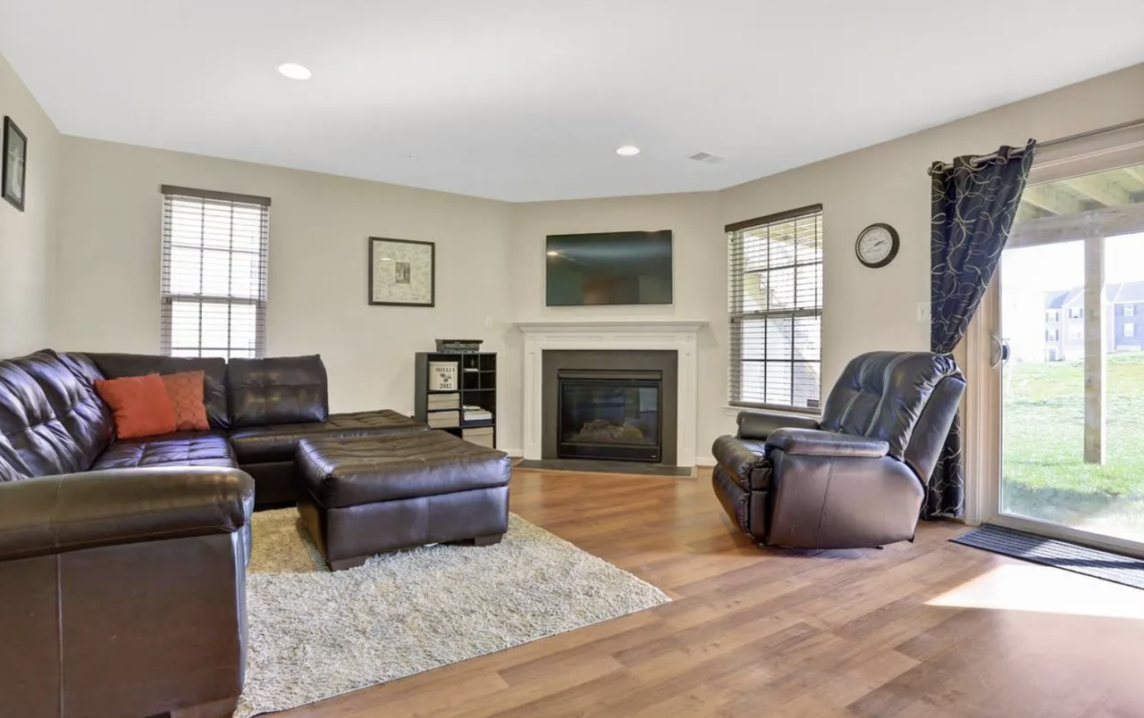 923 Stonehaven Way - Photo 5 of 43