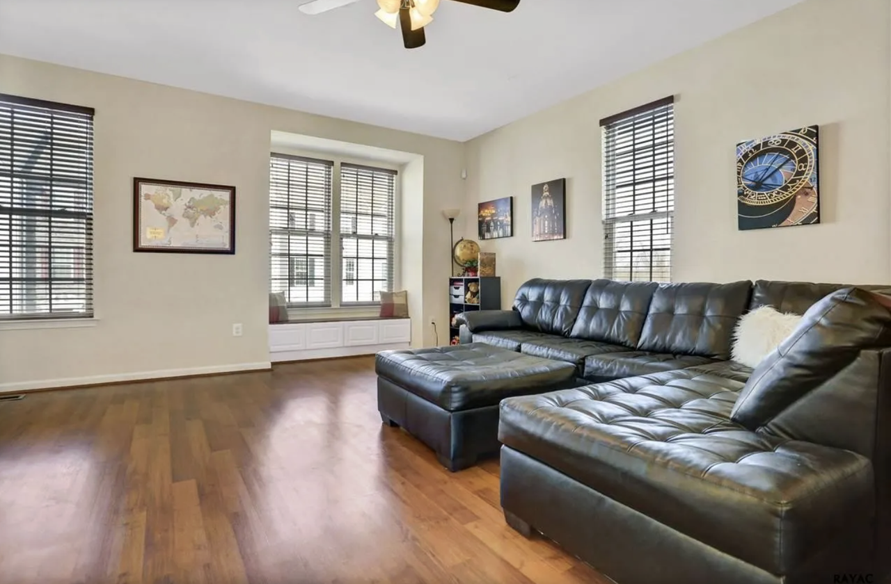 923 Stonehaven Way - Photo 7 of 43